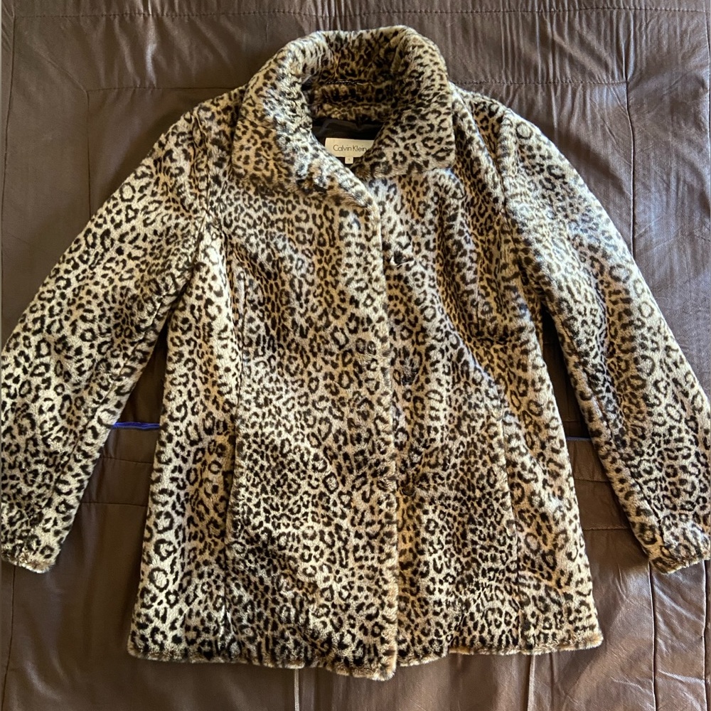 CALVIN KLEIN Super Soft Leopard Cheetah Print Faux Fur Coat